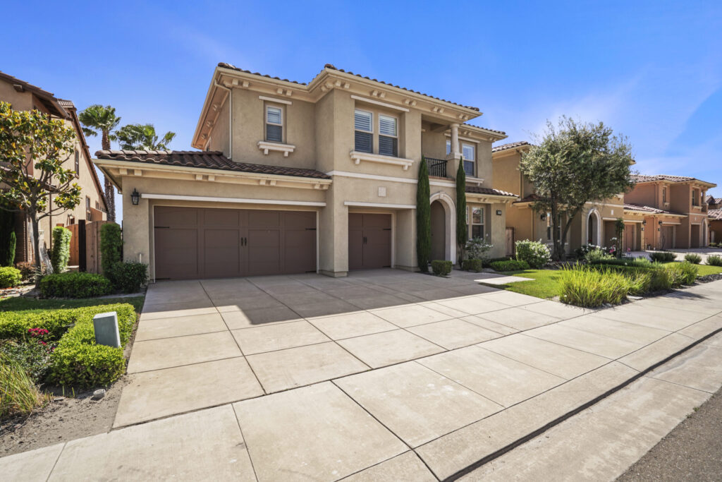 Featured image for the Homes for Sale in Harvest Glen, Tracy, CA Community Guide Page